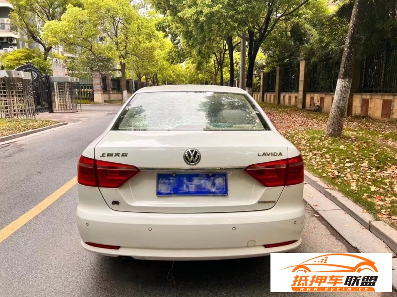  14年大眾朗逸轎車 