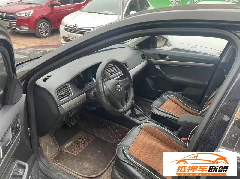  18年大眾朗逸轎車 