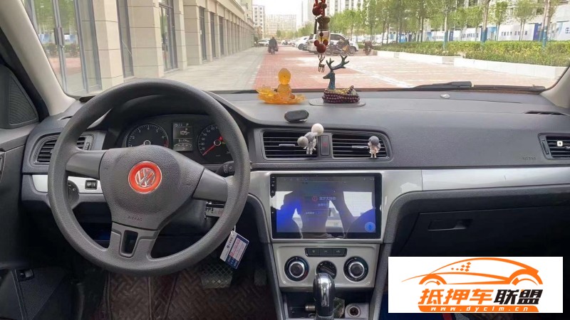  16年大眾朗逸轎車 