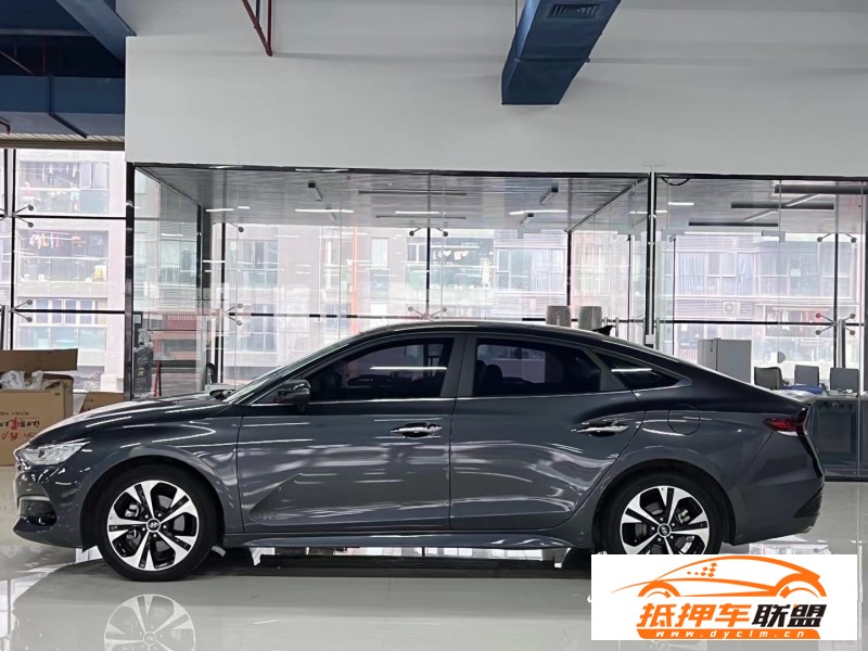  19年現(xiàn)代菲斯塔轎車 