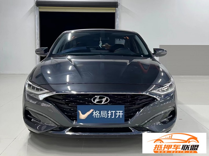  19年現(xiàn)代菲斯塔轎車 