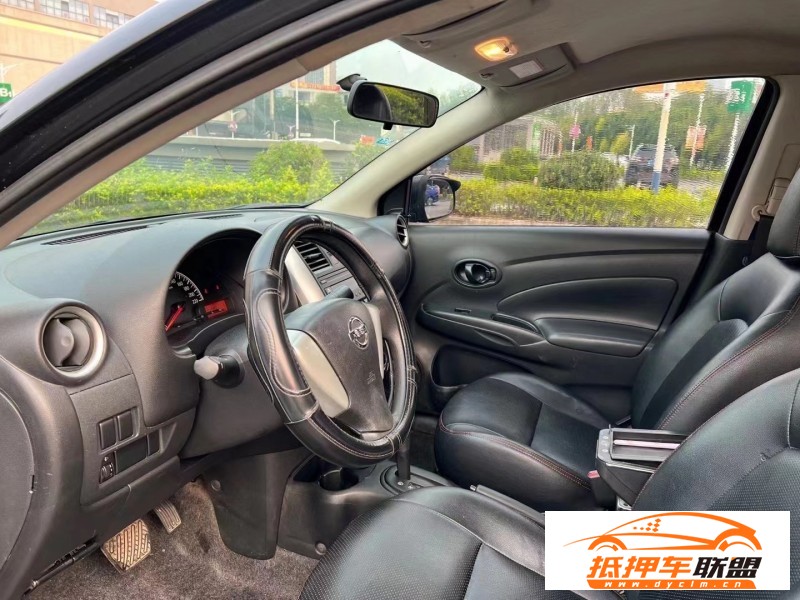  17年日產(chǎn)陽光轎車 