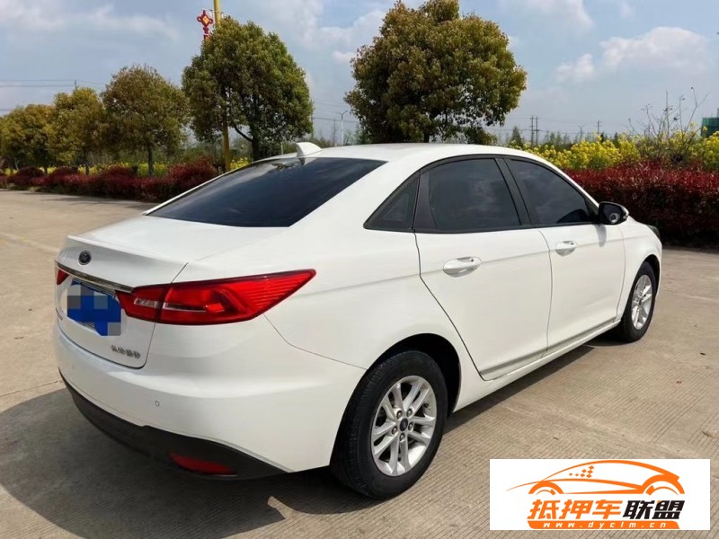  19年福特福睿斯轎車 