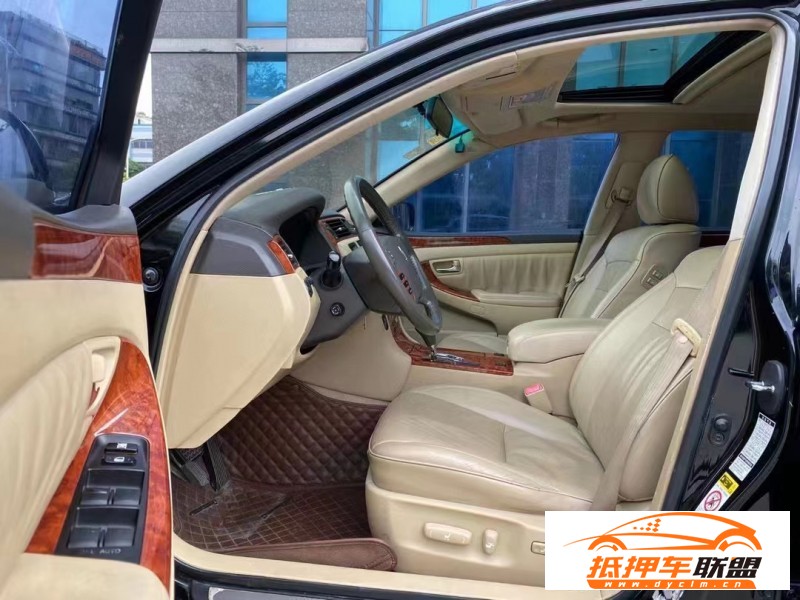  09年豐田皇冠轎車 