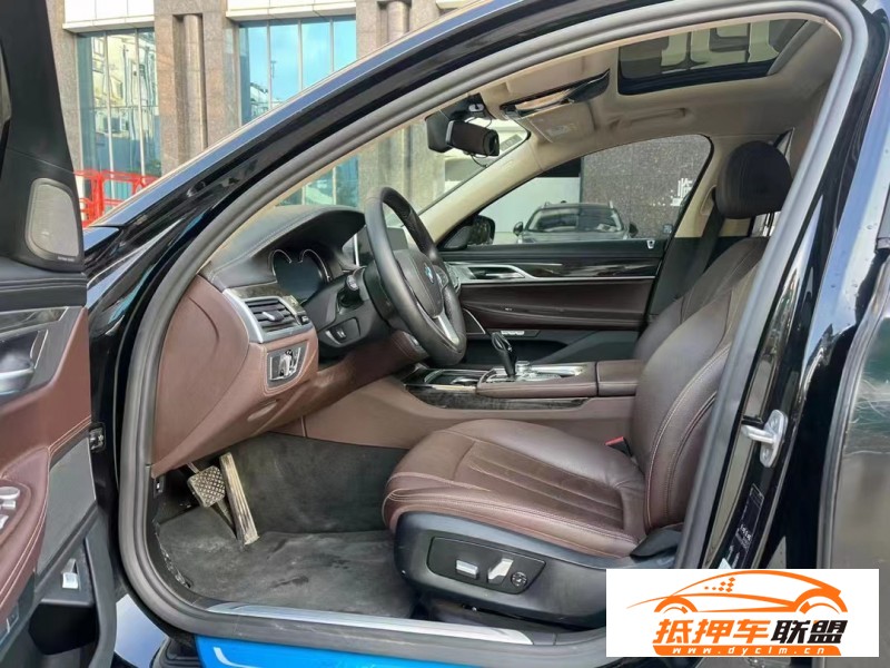  18年寶馬7系轎車 
