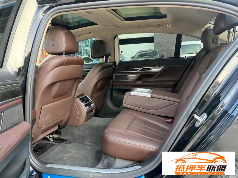  18年寶馬7系轎車 