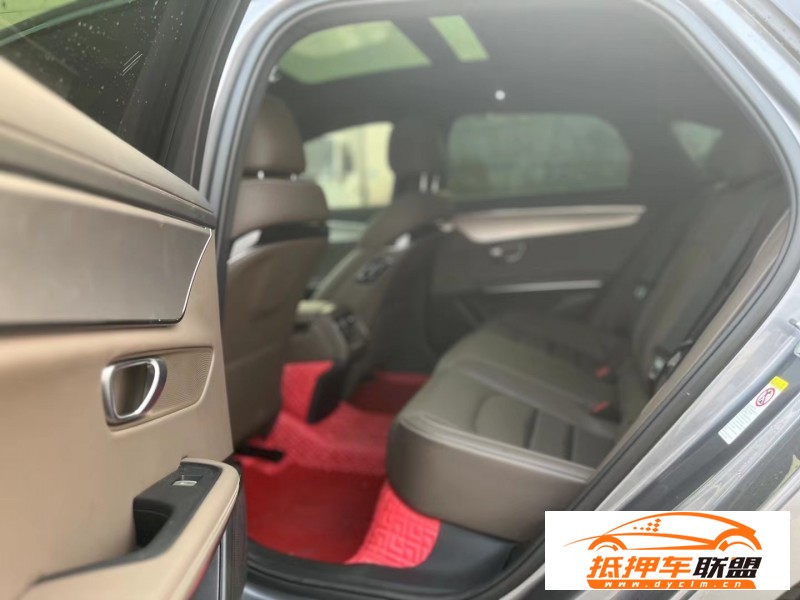  21年比亞迪漢轎車 