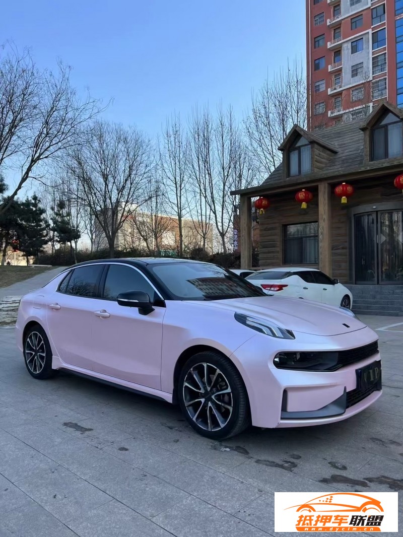  20年領(lǐng)克03轎車 
