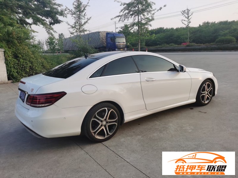  14年奔馳E轎車 