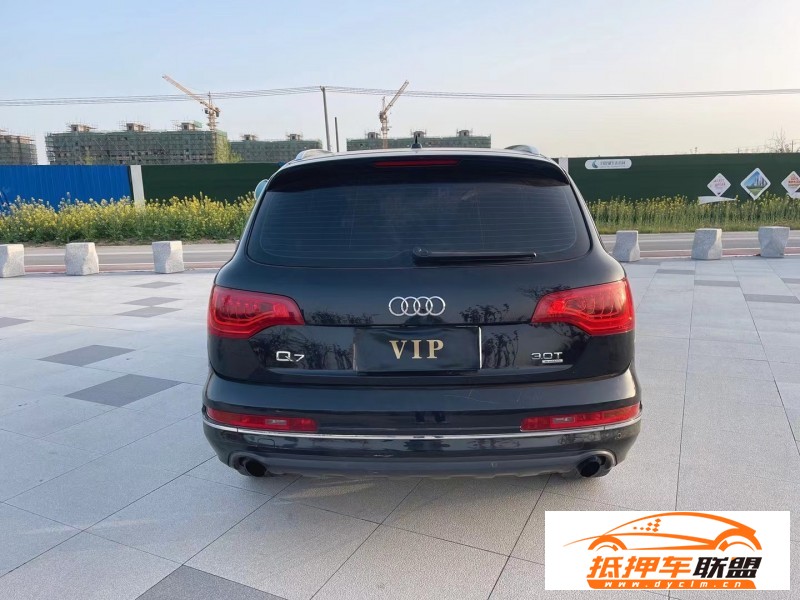  12年奧迪Q7轎車 