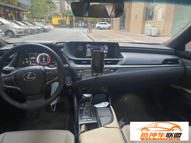 20年雷克薩斯ES轎車 