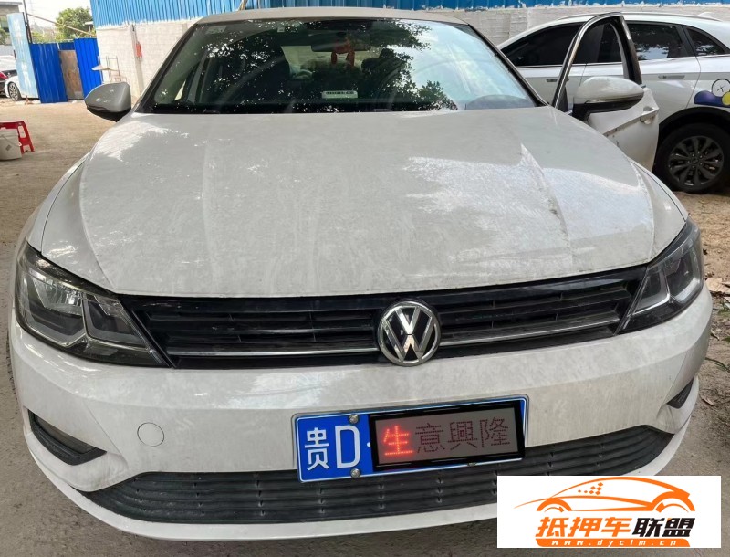  17年大眾凌渡轎車 