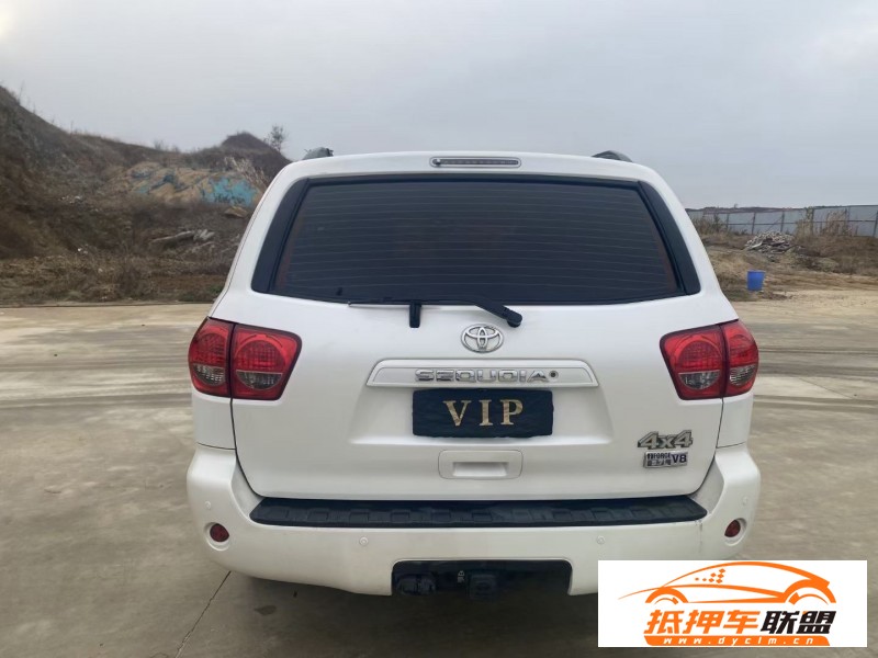  16年豐田紅杉SUV 