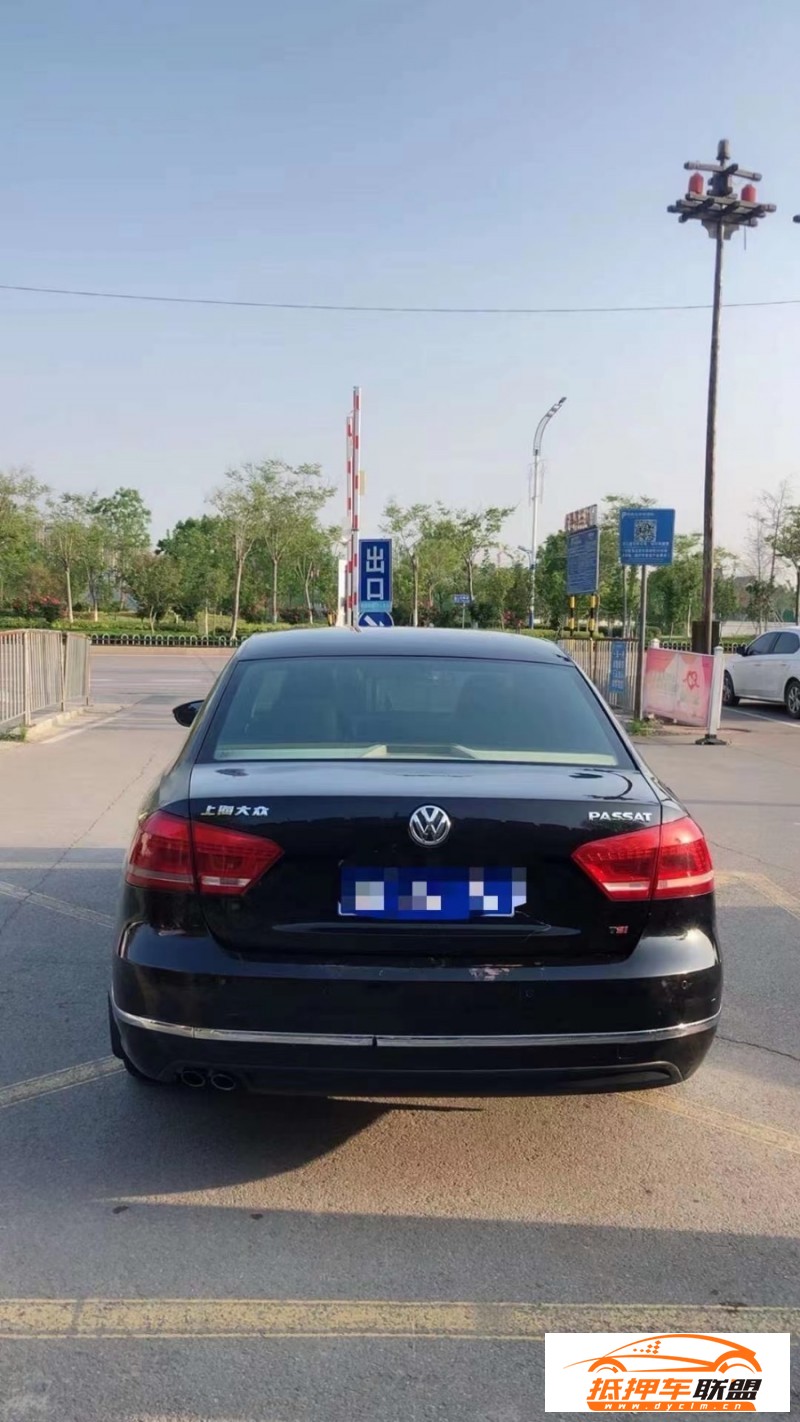  13年大眾帕薩特轎車 