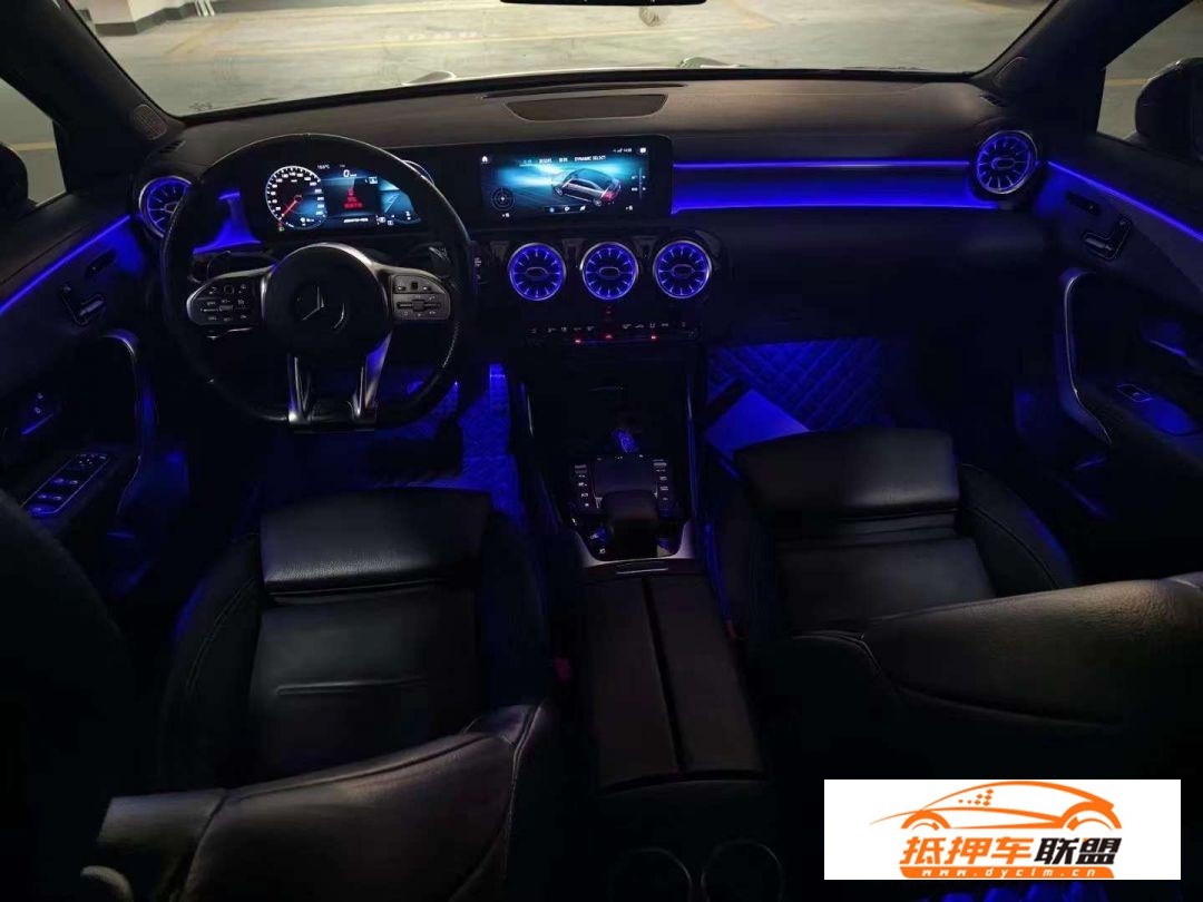 奔馳A級(jí)AMG 2020款 奔馳A級(jí)AMG AMG A 35 L 4MATIC