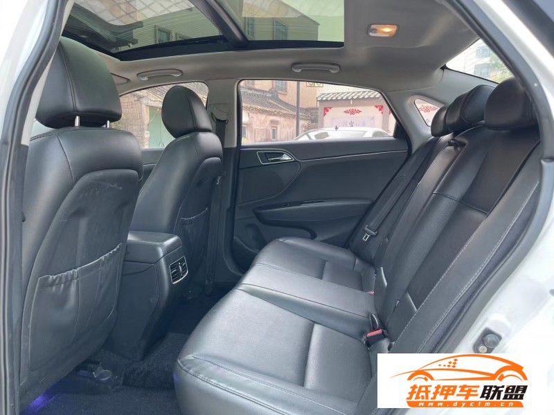  18年現(xiàn)代名圖轎車 