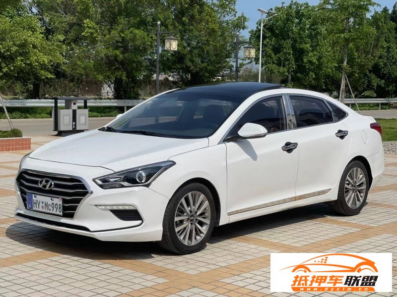  18年現(xiàn)代名圖轎車 
