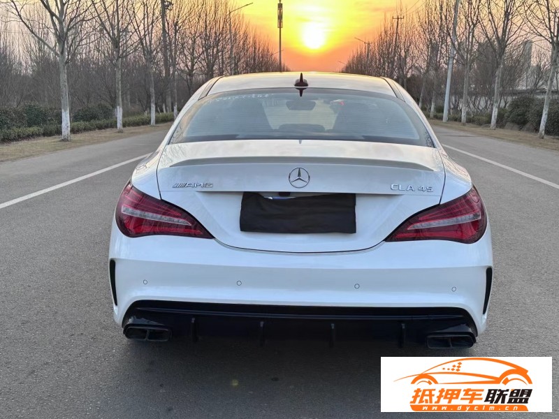  19年奔馳CLA轎車 