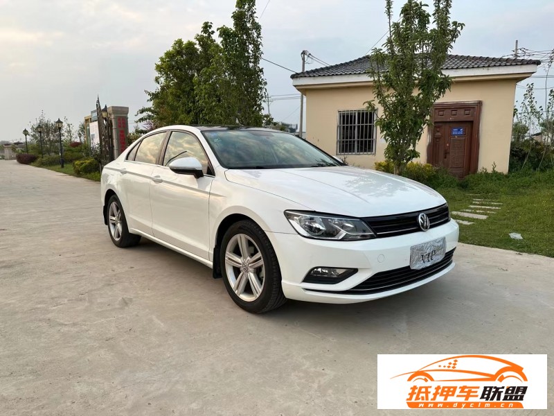  17年大眾凌渡轎車 