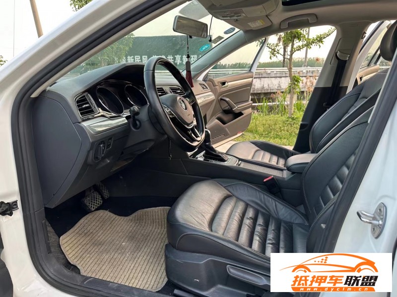  17年大眾凌渡轎車 