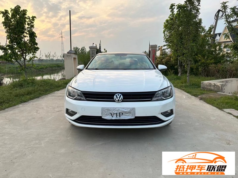  17年大眾凌渡轎車 