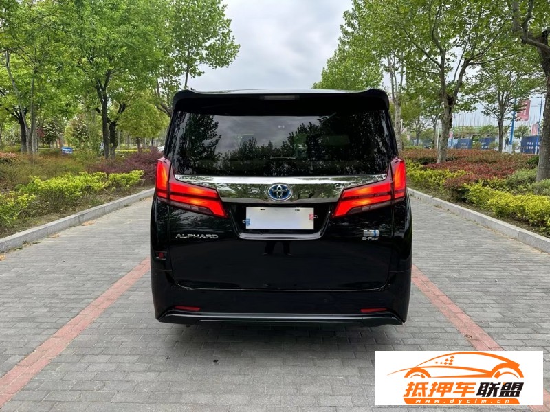  20年豐田埃爾法轎車 