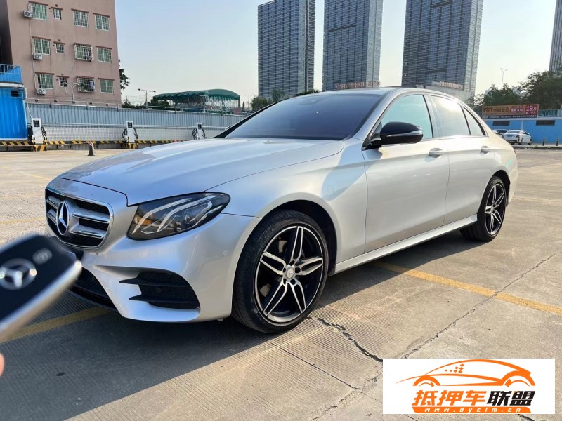  17年奔馳E轎車 