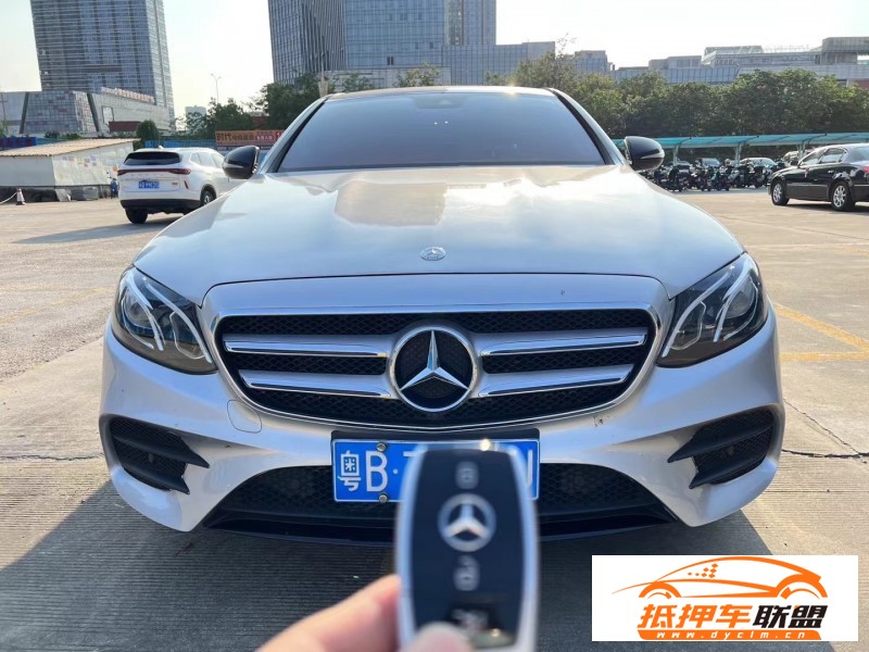  17年奔馳E轎車 