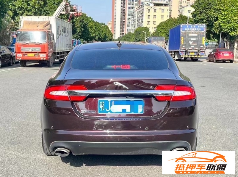  15年捷豹XF轎車 