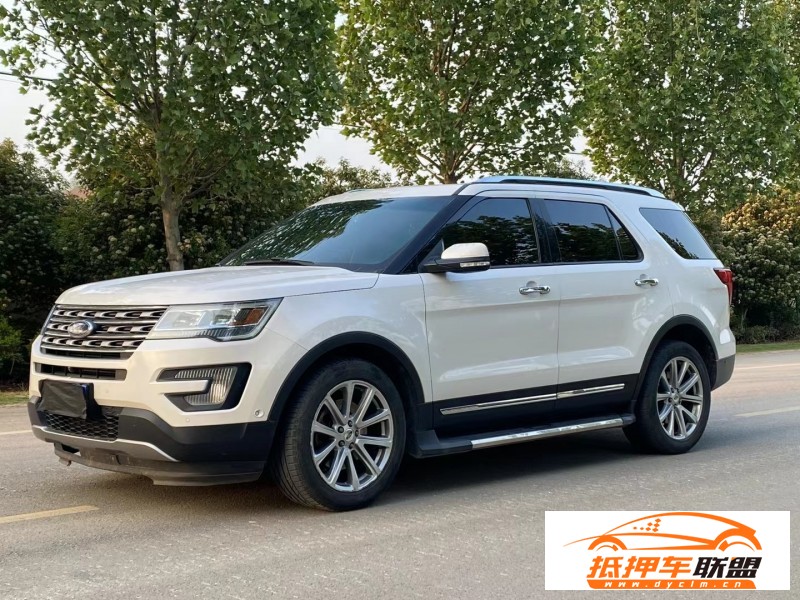  17年福特探險(xiǎn)者轎車 