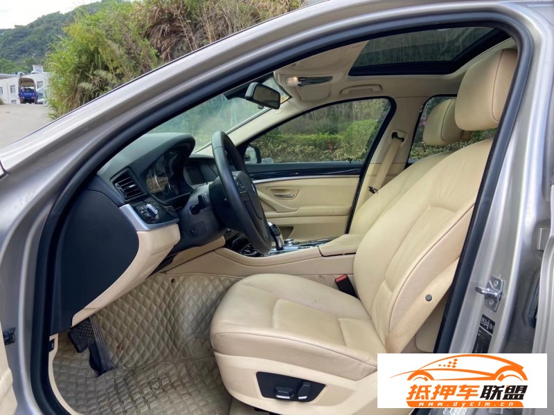  12年寶馬5系轎車 