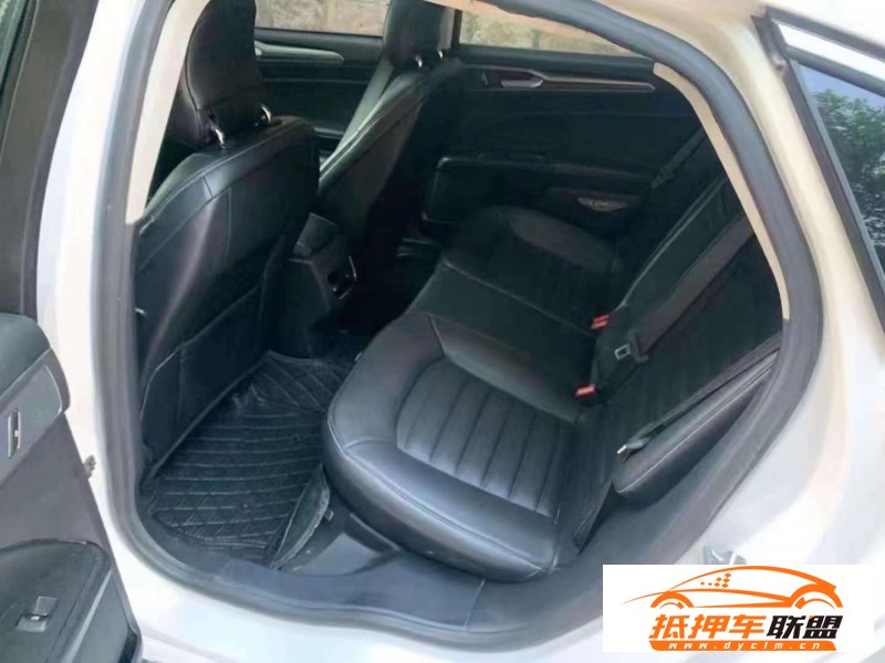  17年福特蒙迪歐轎車 
