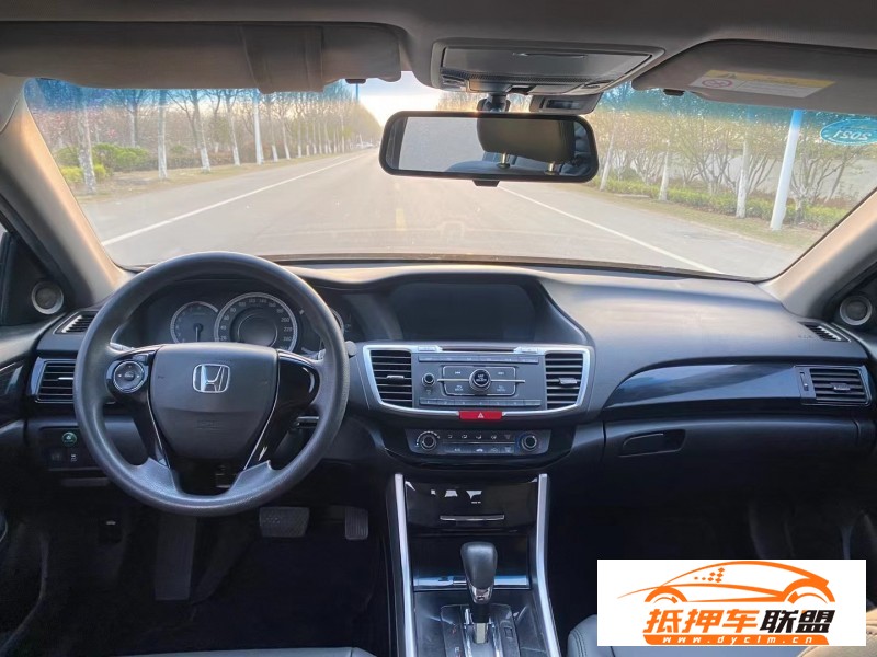  16年本田雅閣轎車 