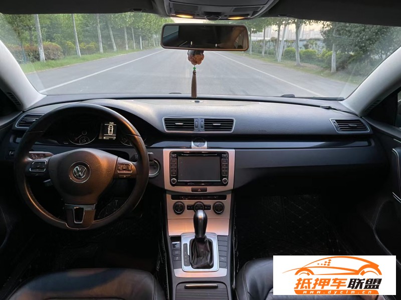  14年大眾邁騰轎車 