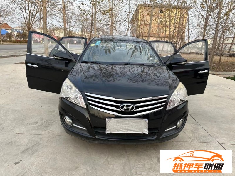  12年現(xiàn)代悅動(dòng)轎車 