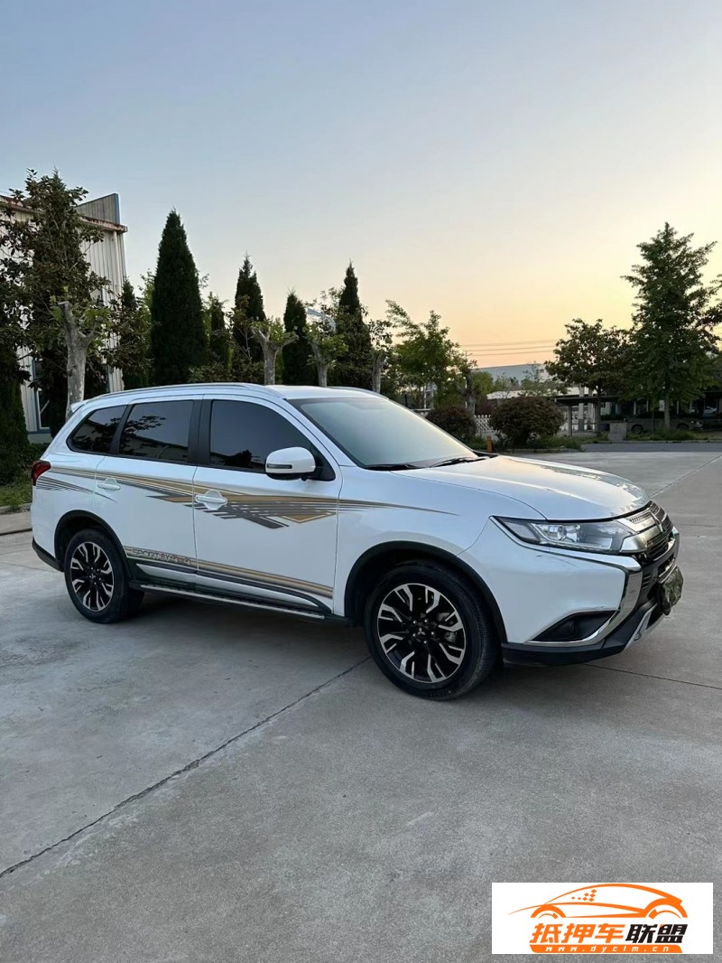  20年三菱歐藍(lán)德轎車 