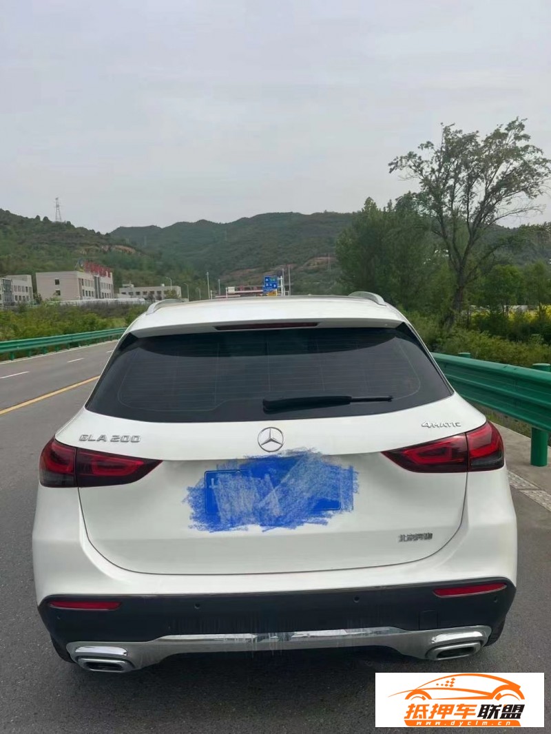  21年奔馳GLA轎車 