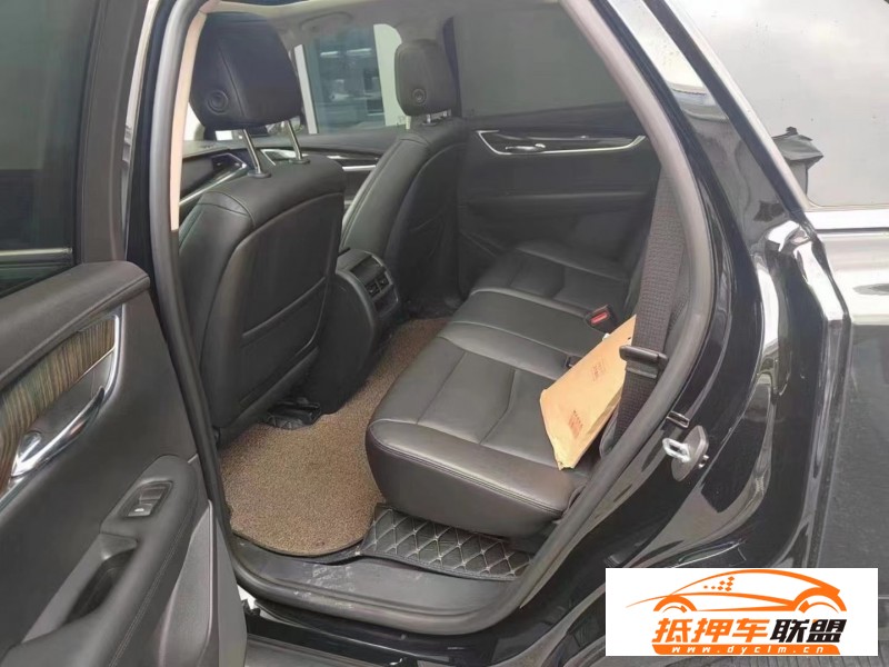  18年凱迪拉克XT5轎車 
