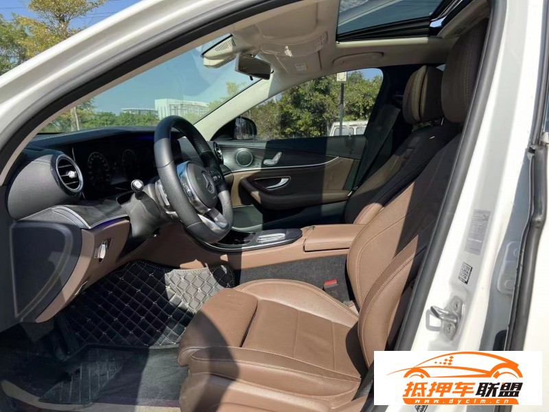  19年奔馳E轎車 