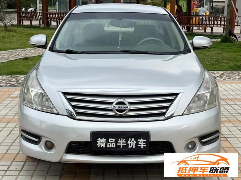  11年日產(chǎn)天籟轎車 