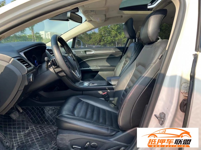  17年福特蒙迪歐轎車 
