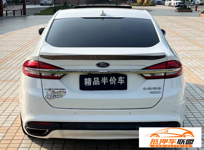  17年福特蒙迪歐轎車 