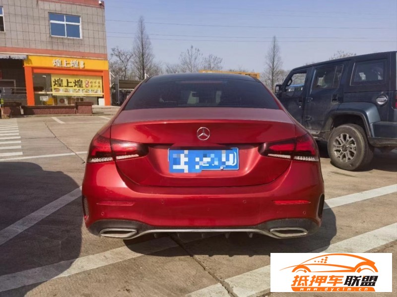  19年奔馳A轎車 
