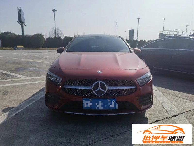  19年奔馳A轎車 