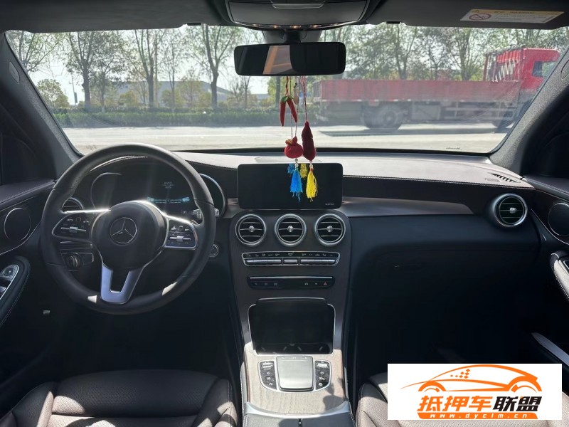  21年奔馳GLC轎車 