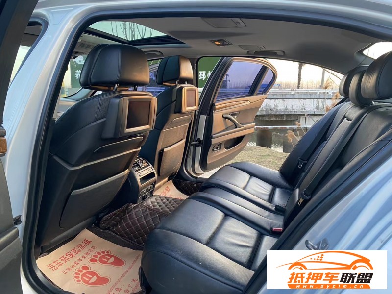  11年寶馬5系轎車 