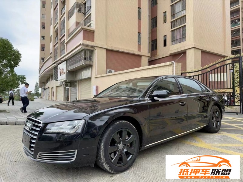  12年奧迪A8轎車 