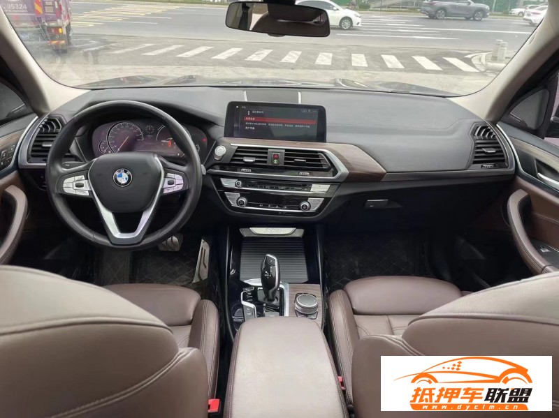  19年寶馬X3轎車 