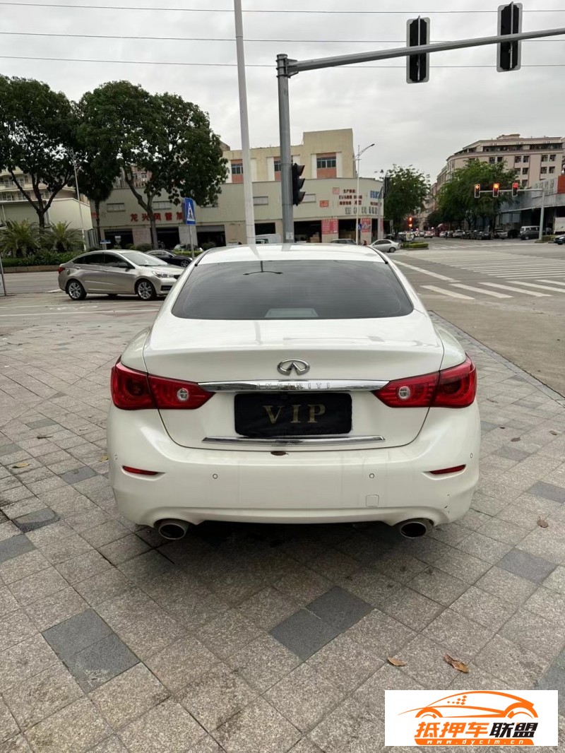  17年英菲尼迪Q50轎車 