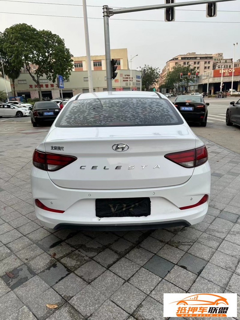  19年現(xiàn)代悅動轎車 